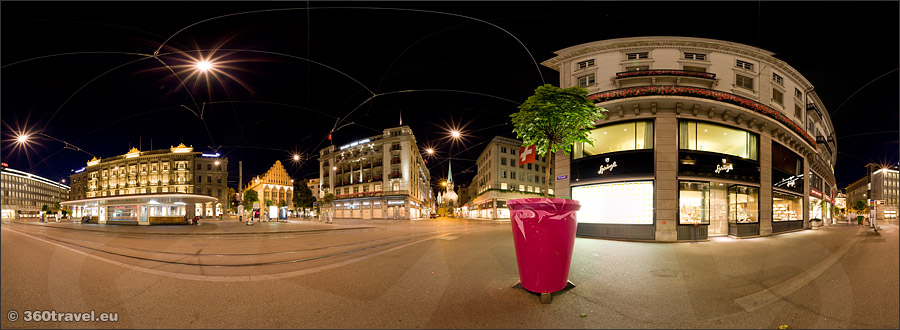 Spustit virtuální prohlídku - Náměstí Paradeplatz